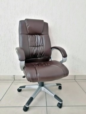 Кресло Barneo K-6 для руководителя (коричневая экокожа) в Серове - serov.mebel-74.com | фото